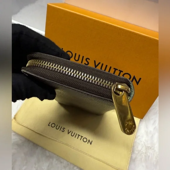 LOUIS VUITTON-CA3151 Limited Edition Illustre Balloon Zippy Wallet(Turquoise Int - Picture 3 of 12